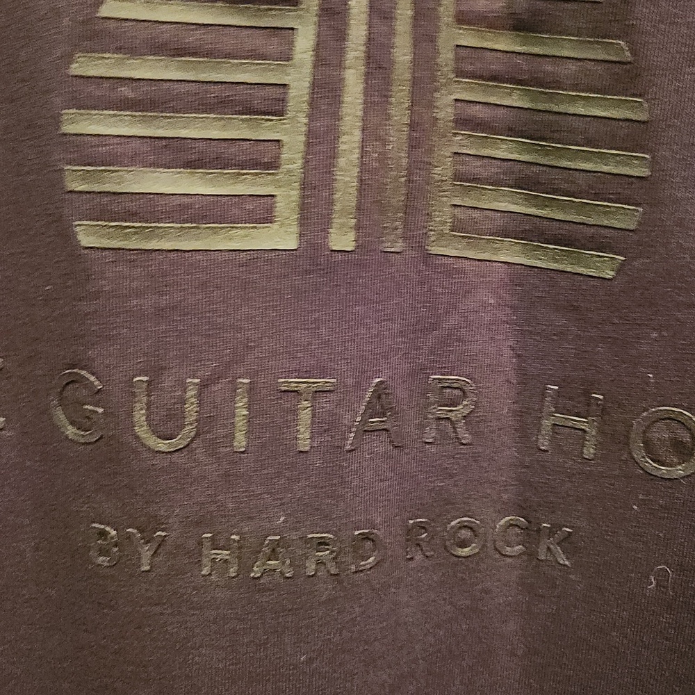 Like new! Hard Rock guitar horel tshirt